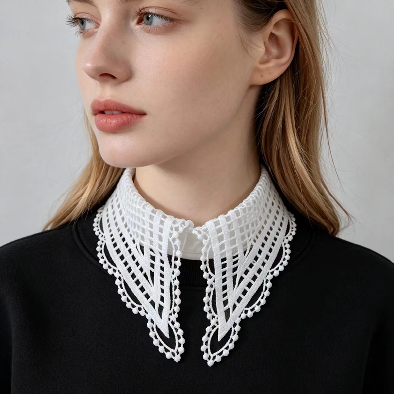 Damen Weißer Rüschen-Falsch-Kr – Embroidery Bewertung und Preis
